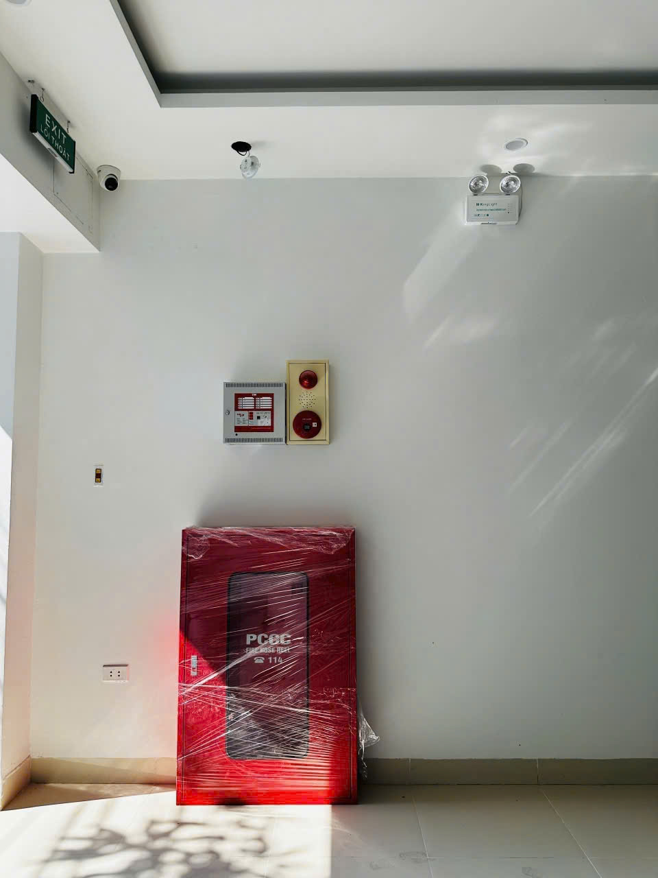 Cho thuê MBKD làm VP, Showroom, Trung tâm ngõ 155 Định Công 6 tầng x 75m2 thông sàn. - Ảnh 1